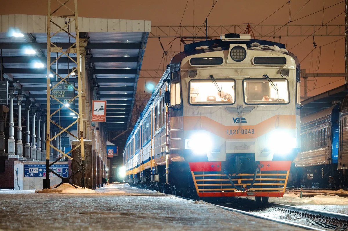 На Південній залізниці діють обмеження руху приміських поїздів до прифронтових громад
