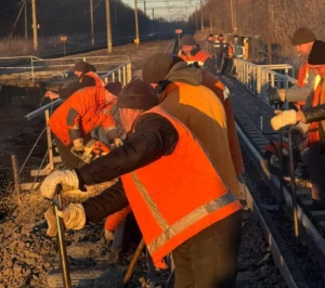 Нічні ворожі удари спричинили затримки та зміни маршрутів низки пасажирських поїздів